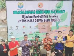 Antisipasi Longsor Di DAS Tuweley Kajari Tolitoli Albertinus Inisiasi Tanam 1000 Pohon