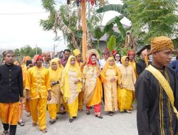 Wanita Pertama Jabat Ketua DPRD Provinsi Dianugerahi Gelar Kehormatan