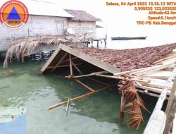 Angin Puting Beliung Hantam Rumah Di Pesisir Pantai Uwedikan