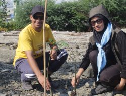 Pulihkan Ekosistem Pesisir, Mapala Pawana Untad Lakukan Hal Ini