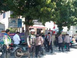 Protes Dugaan Gratifikasi,Warga Tondo Segel Kantor Kelurahan