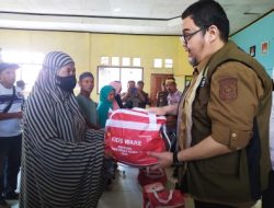Pj Bupati Parigi Moutong Salurkan Bantuan untuk Korban Banjir di Desa Tanalanto