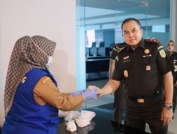 Tegas dan Bersih! Kejati Sulawesi Tengah Gelar Tes Urine Massal untuk ASN
