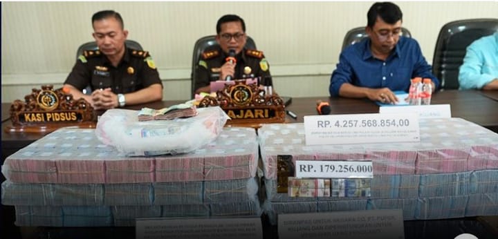 Kasus Korupsi, Kejari Karawang Eksekusi 10,3 Miliar