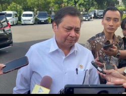 Airlangga Hartarto Bantah Mundur dari Kabinet karena IHSG Anjlok