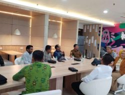 Bupati Tojo Una-Una Audiensi dengan Wamen Sosial Bahas Perumahan Nelayan