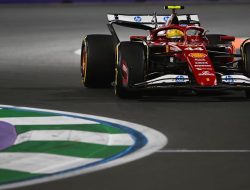 Hamilton Frustrasi Usai Finis Ketujuh di GP Arab Saudi