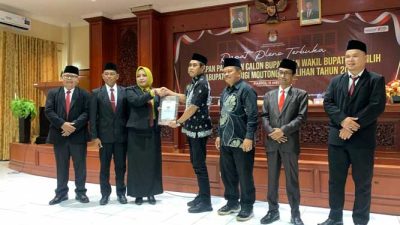 Dengan ditetapkannya Erwin Burase dan Abdul Sahid sebagai pemimpin baru, Parigi Moutong diharapkan mampu melangkah lebih cepat dalam pembangunan ekonomi, infrastruktur, pendidikan, serta peningkatan kesejahteraan masyarakat secara menyeluruh. (DISKOMINFO KAB. PARIMO/NUR)