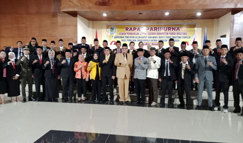 Pj Bupati turut menyampaikan terima kasih atas dukungan dan semangat gotong-royong dari DPRD, Forkopimda, ASN, dan seluruh elemen masyarakat selama masa tugasnya di Parigi Moutong. (DISKOMINFO KAB. PARIMO/SRI)