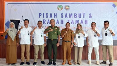Acara pisah sambut pejabat administrator dan pengawas Balai Konservasi Sumber Daya Alam (BKSDA) Sulteng yang berlangsung hangat di Kafe Tanaris, Senin (5/5). (Ro Adpim Setdaprov Sulteng)