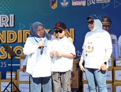 Wagub Sulteng Lepas Jalan Santai Hardiknas, Gaungkan Pendidikan Gratis