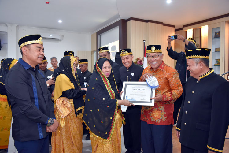 Saya ingin daerah lain juga seperti Buol," ujar Wagub Reny, yang hadir mewakili Gubernur Sulteng, Dr. H. Anwar Hafid, M.Si. (Ro Adpim Setdaprov Sulteng)