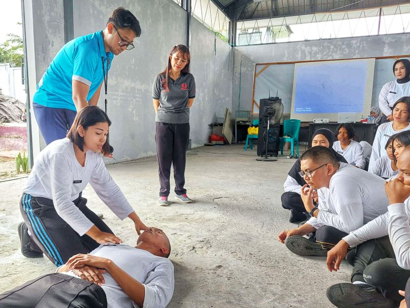 Kanwil Ditjenpas Sulteng membekali 79 CPNS 2024 dengan pelatihan P3K untuk meningkatkan kesiapsiagaan dalam menghadapi kondisi darurat di lingkungan pemasyarakatan. (Foto : Humas Kanwil Ditjenpas Sulteng)