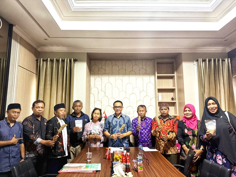 Kelompok Tani SEPASI temui DPRD Sulteng untuk minta difasilitasi audiensi dengan Gubernur, bahas rencana pengembangan 5.000 hektare sorgum di Donggala. (Foto : Ist)