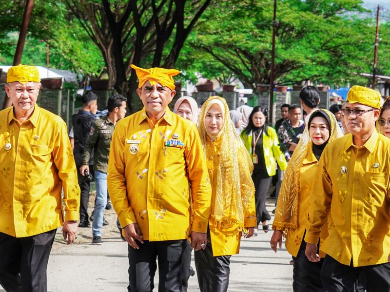 HUT ke-17 Kabupaten Sigi dihadiri banyak kepala daerah. Gubernur Anwar Hafid memuji jejaring Bupati Sigi dan dorong kolaborasi pembangunan, termasuk jalan alternatif Sulteng-Sulsel. (Foto : Ro Adpim Setdaprov Sulteng)