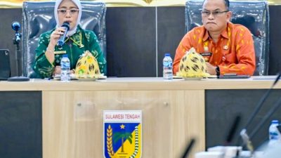 Sekprov Sulteng Dra. Novalina M.M. instruksikan OPD untuk kendalikan belanja dan tingkatkan efisiensi anggaran, optimalkan komunikasi virtual dan ketatkan perjalanan dinas demi APBD yang sehat. (Foto : Ro Adpim Setdaprov Sulteng)