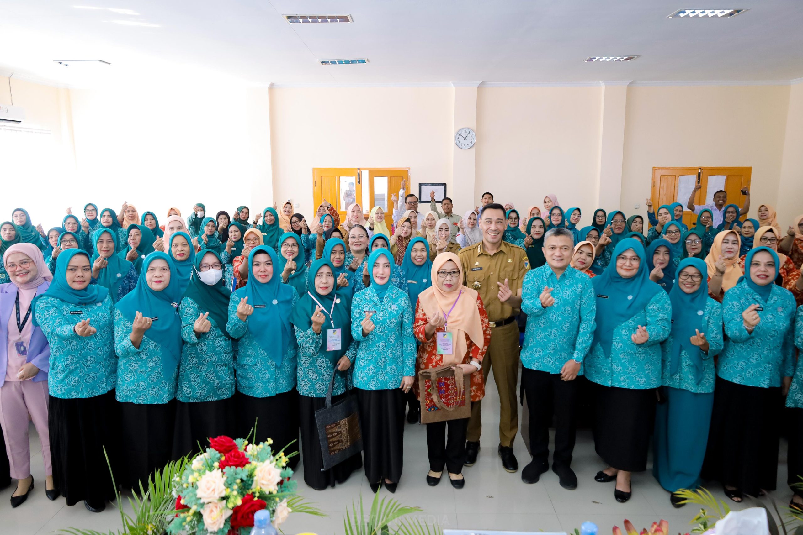 Dorong Kemandirian Ekonomi, Sry Nirwanti Bahasoan Buka Pelatihan Keterampilan Perempuan