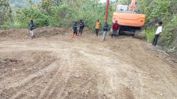 Akses Jalan Tinombo Dibuka, Warga Sambut Kemerdekaan dari Keterisolasian