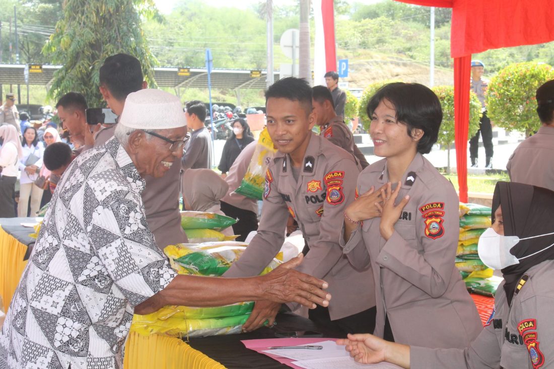 Polda Sulteng-Bulog Gelar Pangan Murah, Warga Antusias Serbu Beras SPHP