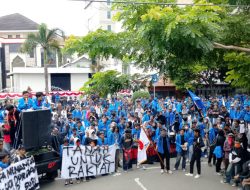 Gugat Sepuluh Kebijakan, Suara Palu untuk Istana