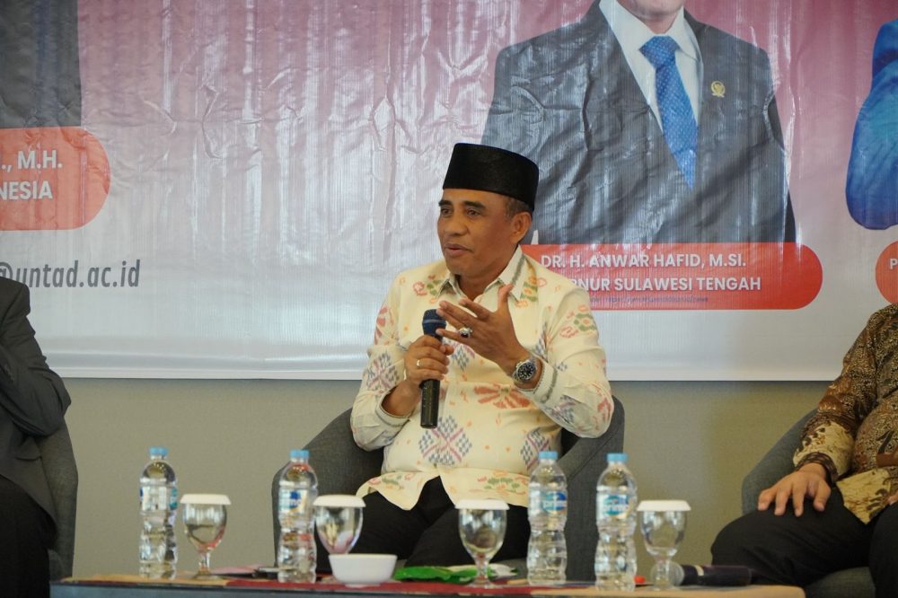 Anwar Hafid Tegas Soal SDA di Dies Natalis Hukum Untad