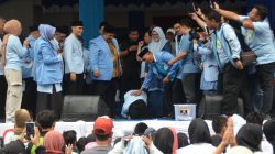 Tiga Guru Mengaji Dapat Hadiah Umroh di Milad BKPRMI Palu