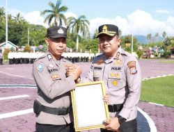 Bripka Abdul Harik Dapat Penghargaan Kapolres Parimo