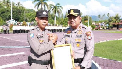 Bripka Abdul Harik Dapat Penghargaan Kapolres Parimo