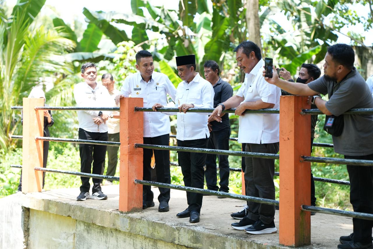 Gubernur Anwar Hafid Tinjau Sungai Lembe