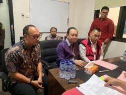 Kejagung Serahkan 8 Tersangka Kasus Korupsi Minyak Mentah Pertamina ke JPU