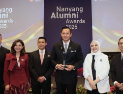 AHY Raih Penghargaan Tertinggi Alumni NTU Singapura