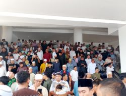 Ribuan Jamaah Padati Masjid Baitul Khairat