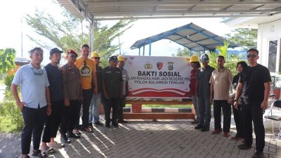 Reserse Polda Sulteng dan Offroader Bagikan Sembako