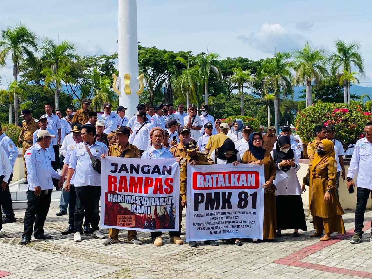 Pemda Cari Jalan Keluar, Polres Kawal Aksi Damai APDESI Parigi Moutong