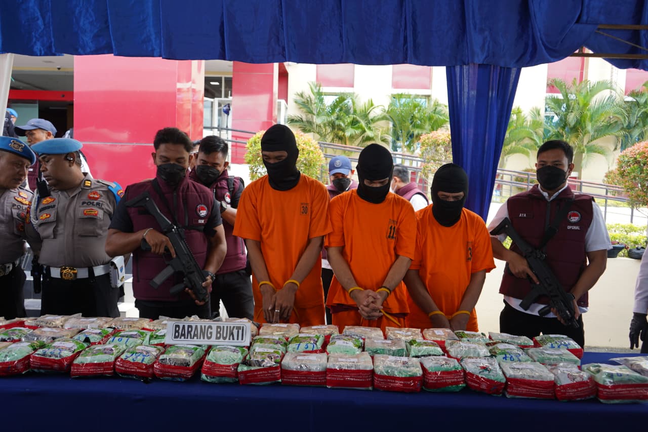 Polda Sulteng Tutup Tahun dengan Pemberantasan Narkoba dan Penurunan Laka Lantas