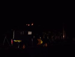 Karhutla Toboli Kembali Mengganas, Kobaran Api di Perbukitan Ue Marongi Terlihat dari Jalan Trans Sulawesi