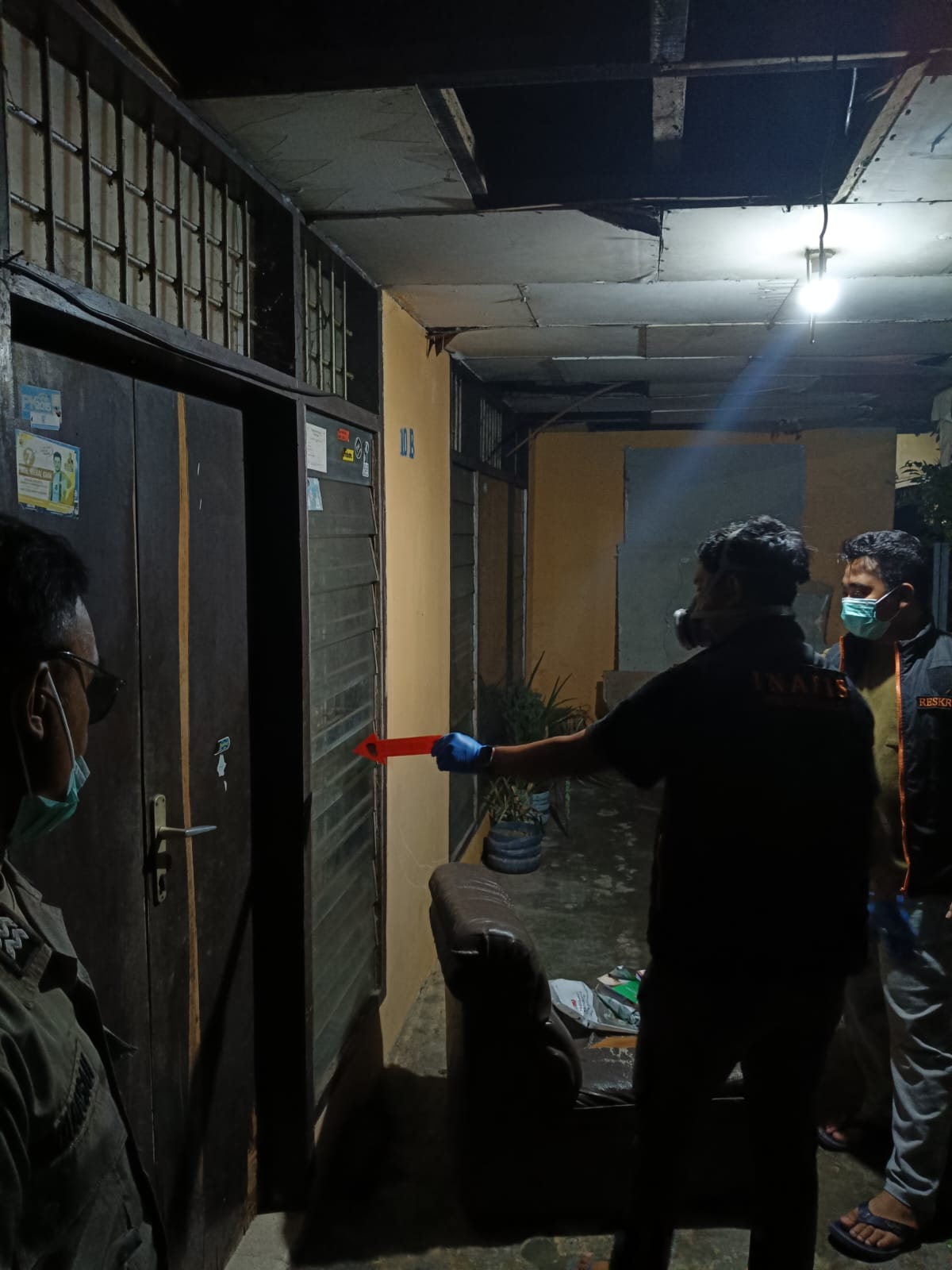 Tercium Bau Menyengat, Pria Lansia Ditemukan Meninggal di Kamar Terkunci