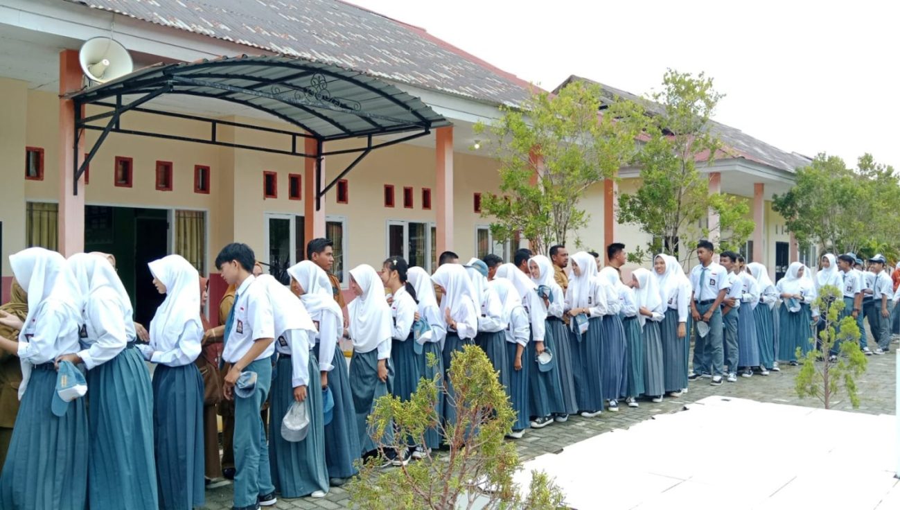 Hari Pertama Sekolah, SMAN 2 Kasimbar Langsung Tancap Gas