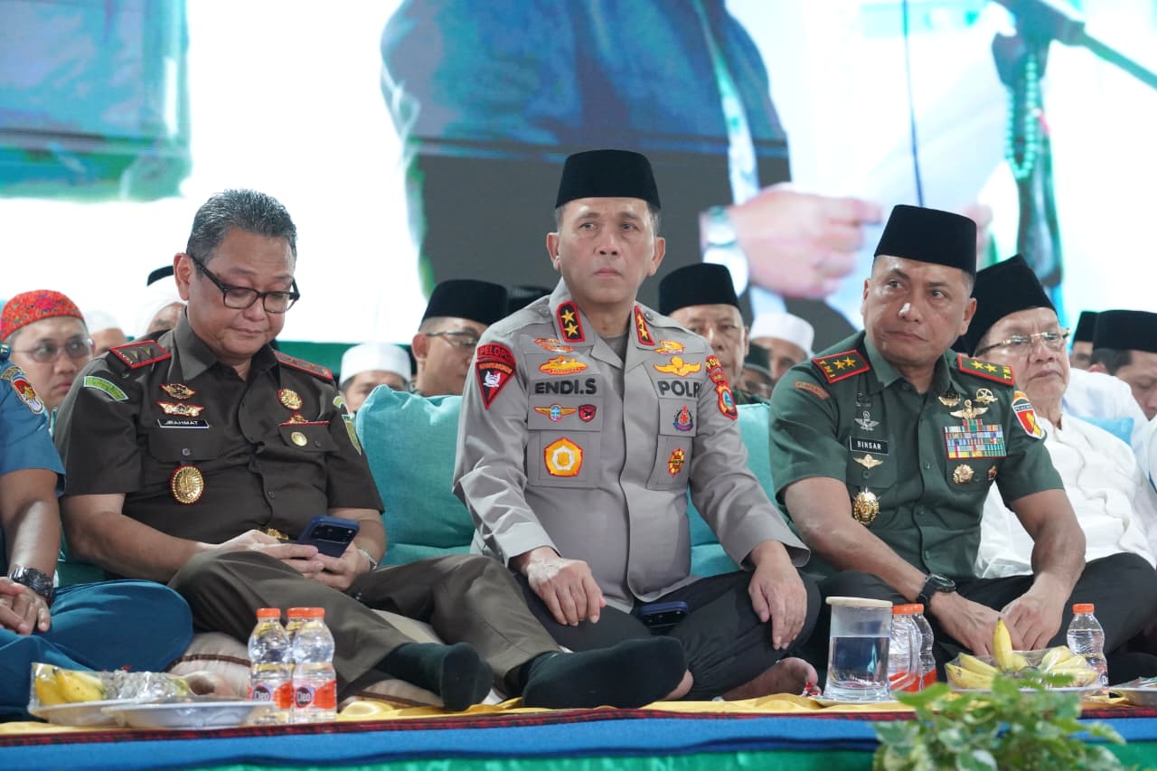 75 Ribu Jemaah Padati Haul Guru Tua ke-58, Kapolda Sulteng Hadir