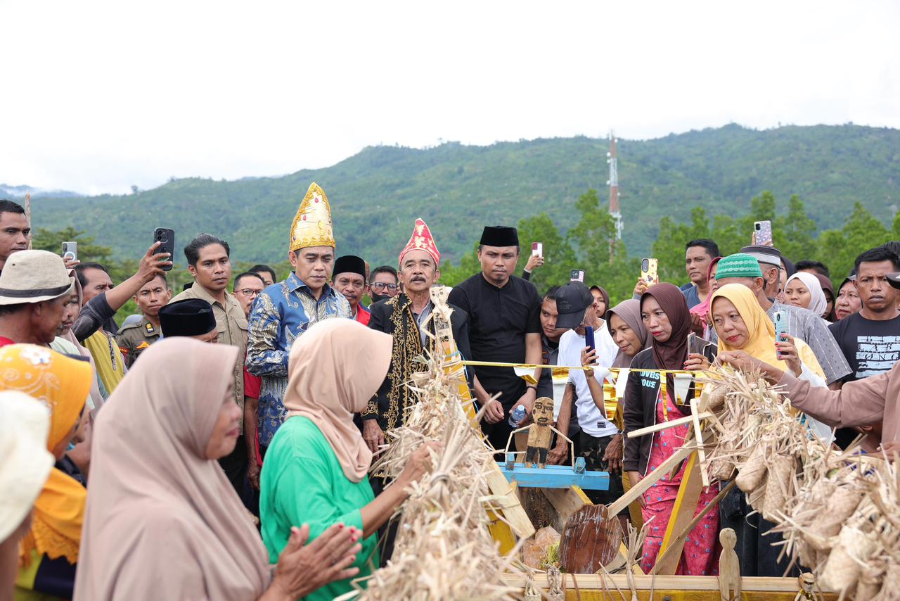 Komitmen Bupati Jaga Budaya Lokal, Rumah Adat Siap Dibangun