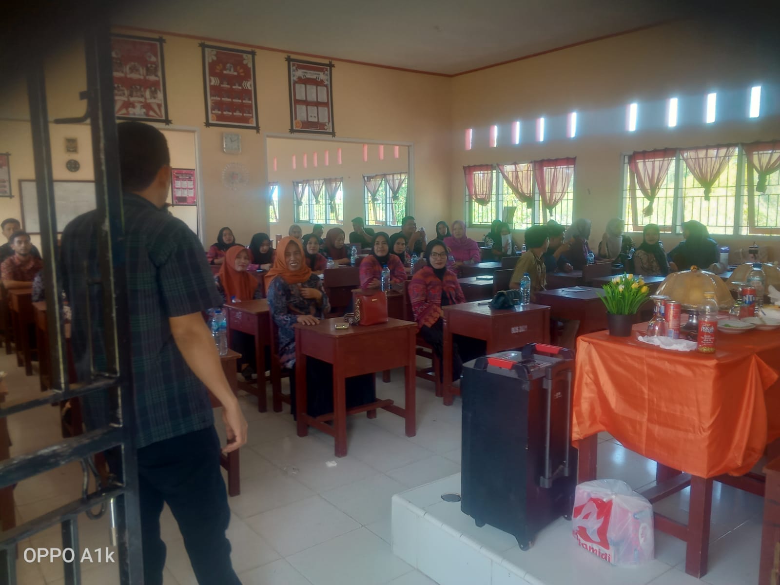 Pentingnya Higiene Dapur, Karyawan SPPG Dapat Pembekalan