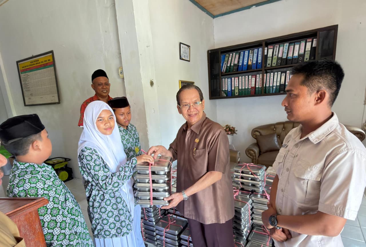 Waspada Keracunan, Longki Soroti Standar Dapur MBG di Parigi Moutong.