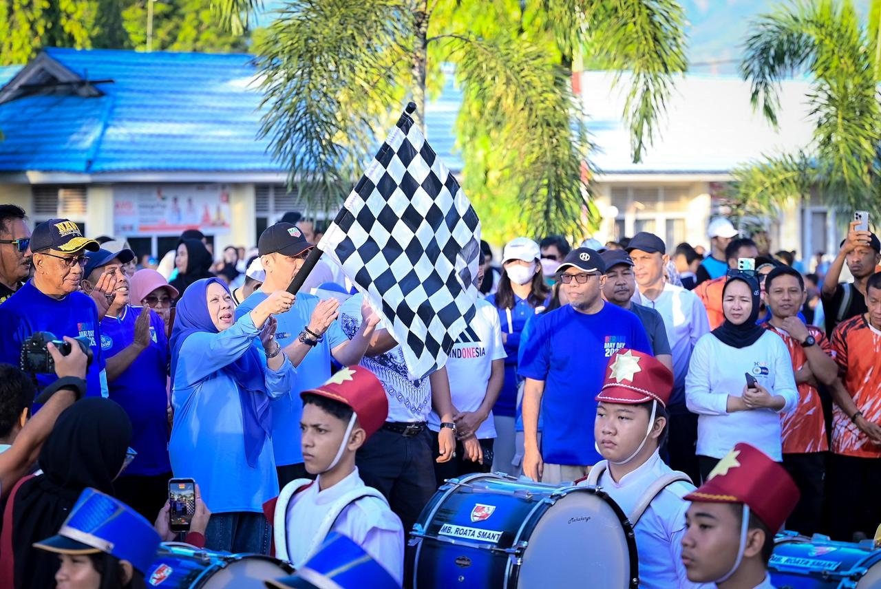 Wagub Reny Lepas Jalan Sehat, Hardiknas 2026 Jadi Ajang Kebersamaan