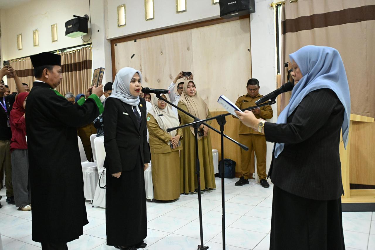 Pelantikan Direktur RSUD Undata, Wagub Tekankan Profesionalitas