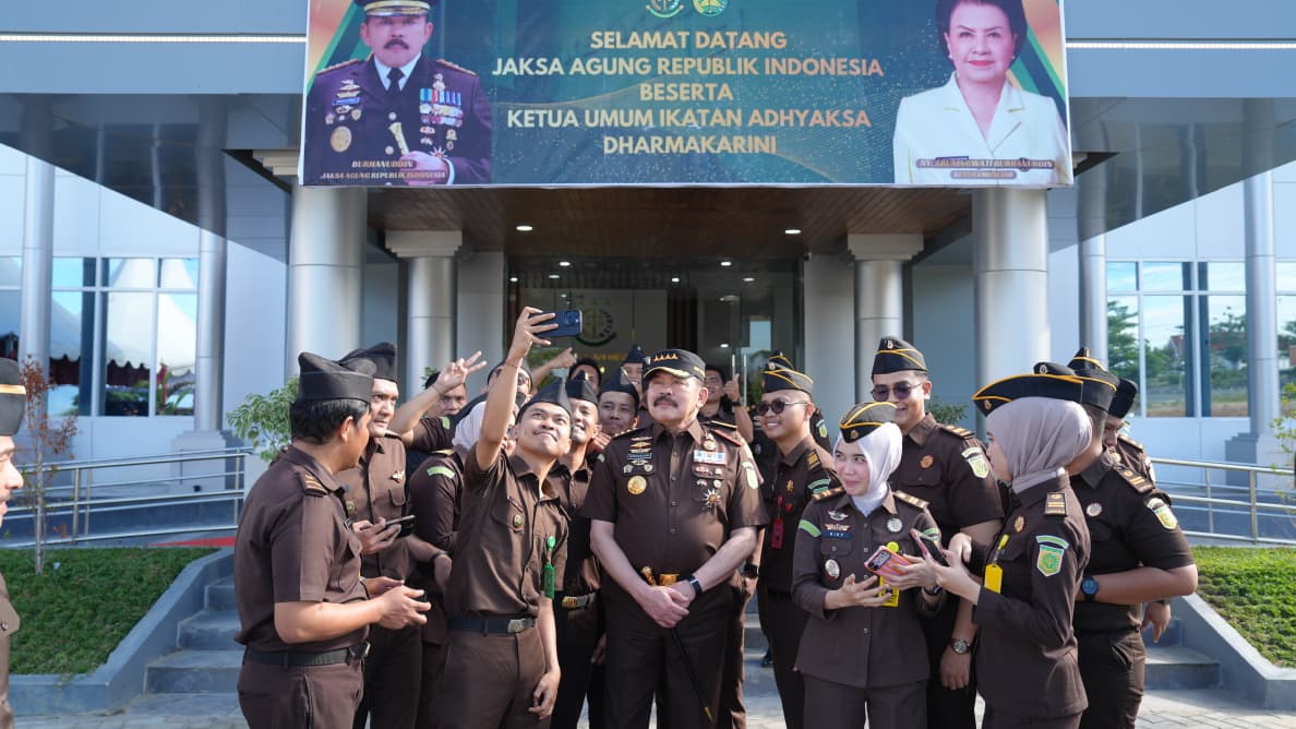 Jaksa Agung Republik Indonesia, ST Burhanuddin,