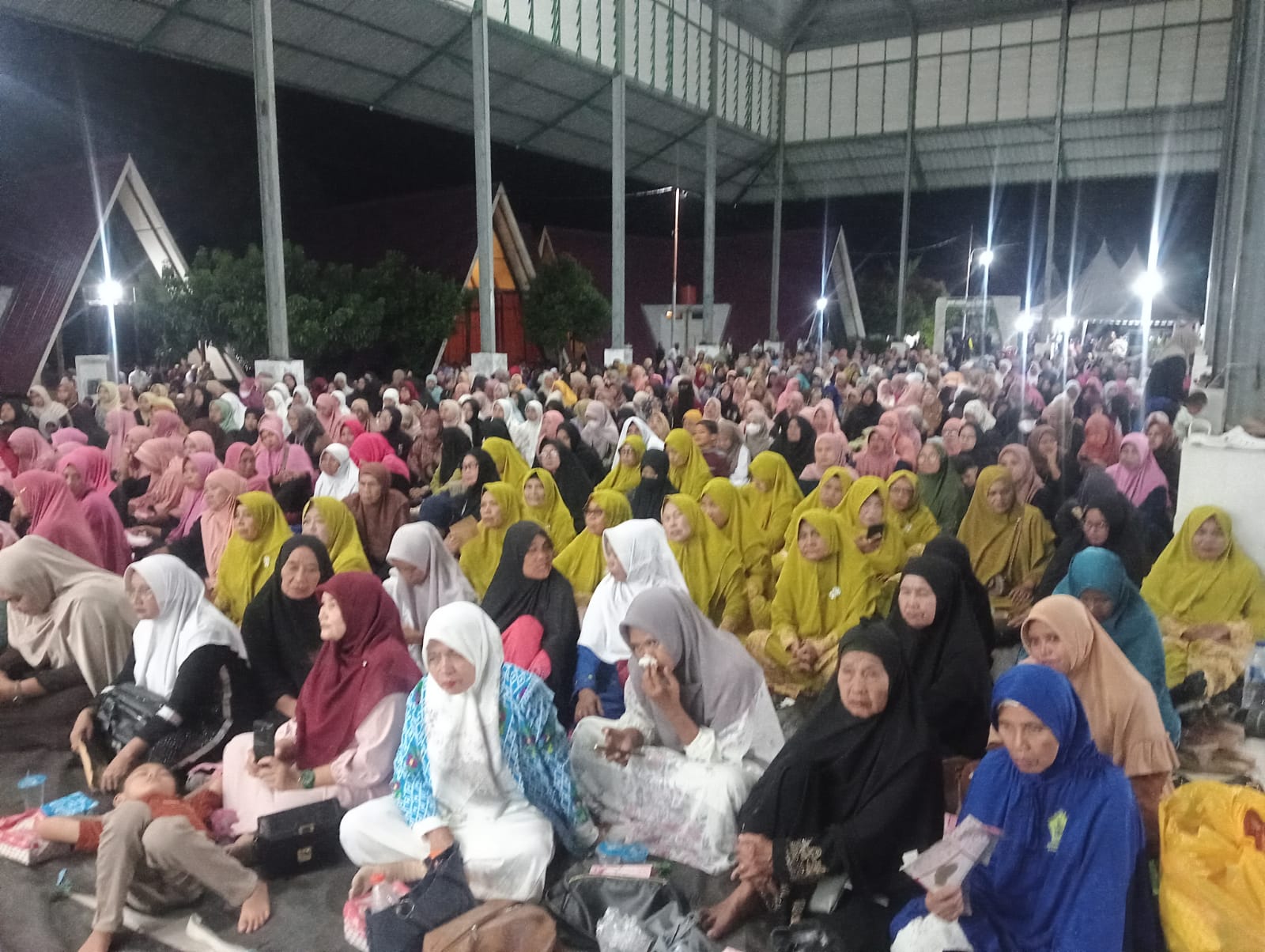 Ribuan Warga Tinsel Padati Halal Bi Halal dan Takbir Akbar