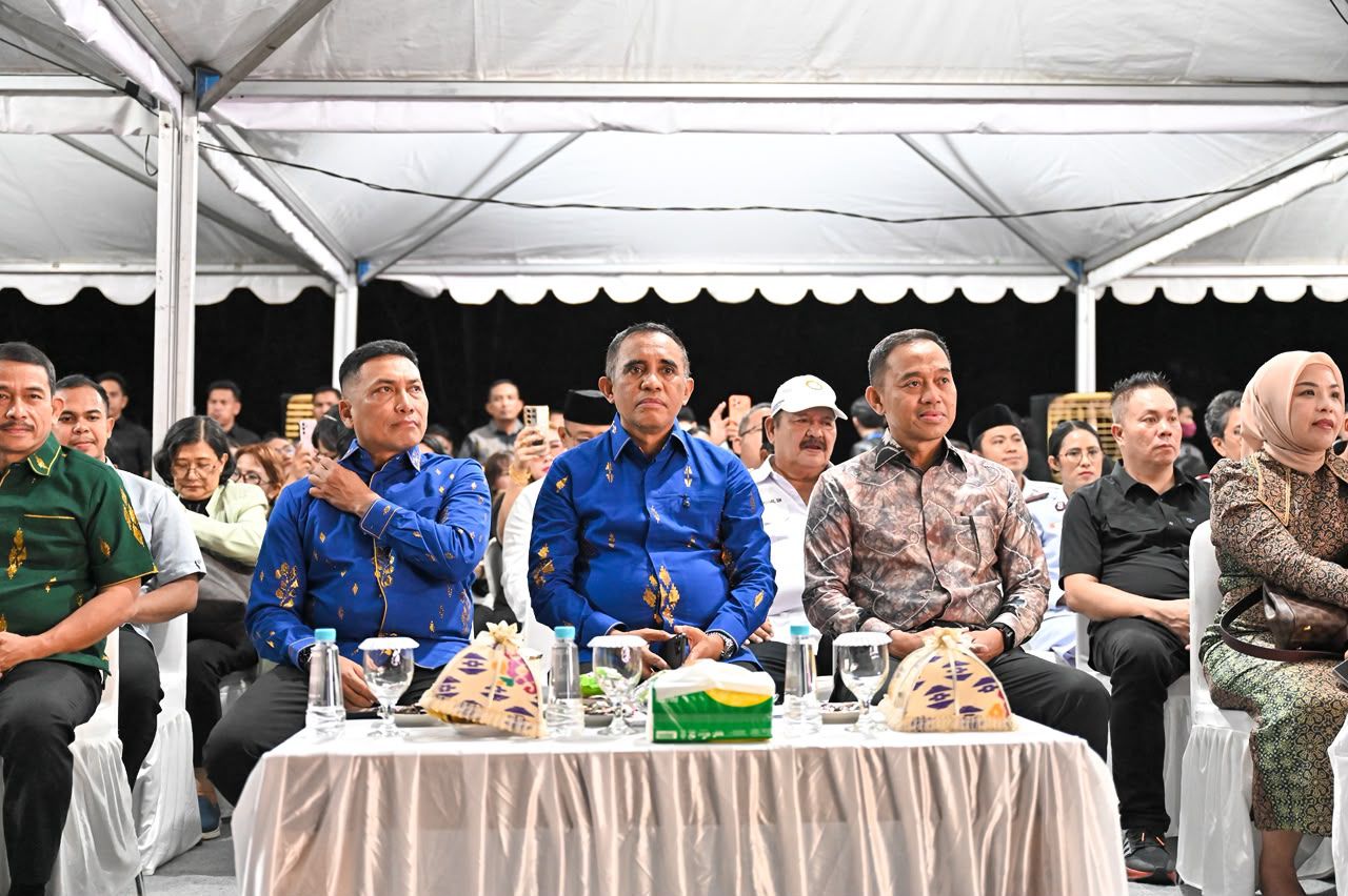 Doa Bersama Pascagempa, Ribuan Jemaat Padati Lapangan Immanuel