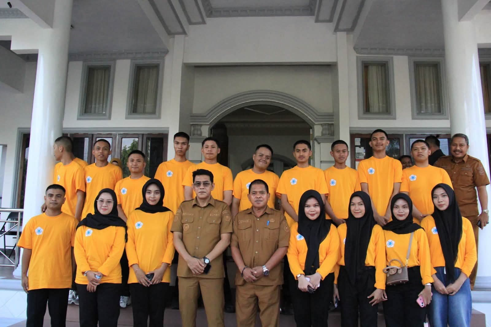 Harapan Baru 20 Putra- Putri, Parimo, Berangkat Kuliah di Poltekkesos Bandung