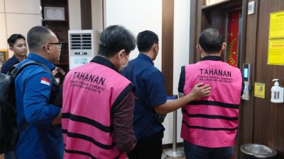 Empat Tersangka Korupsi Tambang AKT Resmi Dilimpahkan ke Penuntut Umum