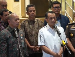 Mantan Jampidsus FA Resmi Jadi Tersangka TPPU, Langsung Ditahan